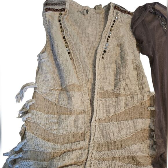 Lot of 4 Tops Small and Xs - Picture 4 of 6
